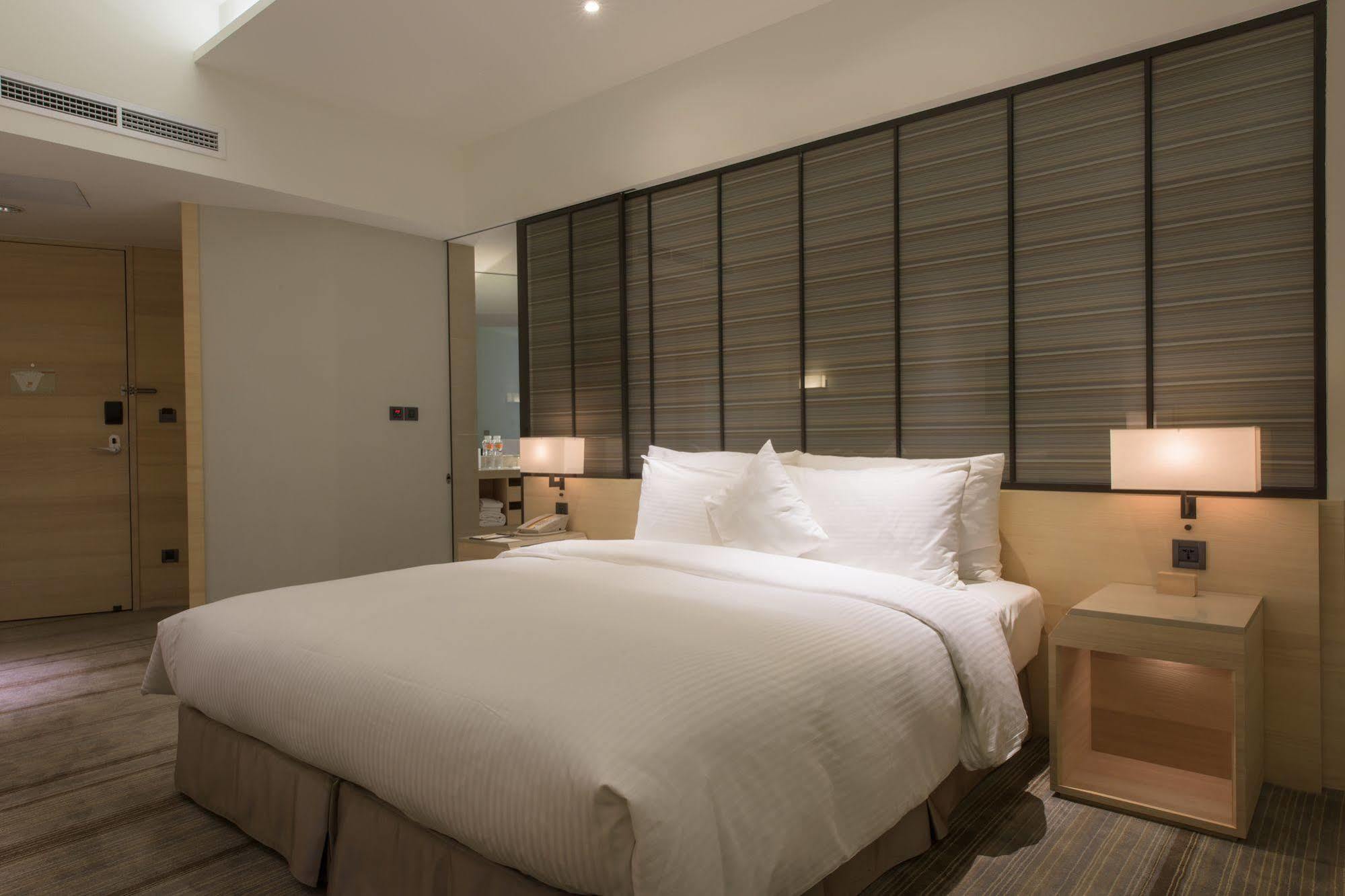 Hotel Cozzi Zhongshan גאושיונג מראה חיצוני תמונה